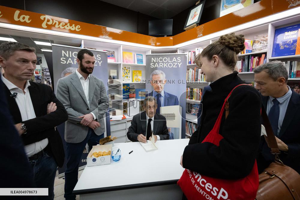 Nicolas Sarkozy At Public Book Signing Event - Menton