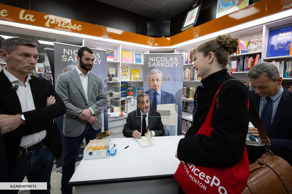 Nicolas Sarkozy At Public Book Signing Event - Menton