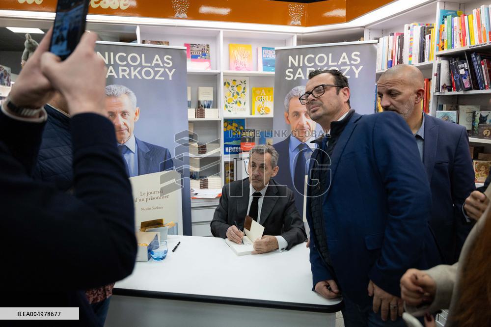 Nicolas Sarkozy At Public Book Signing Event - Menton