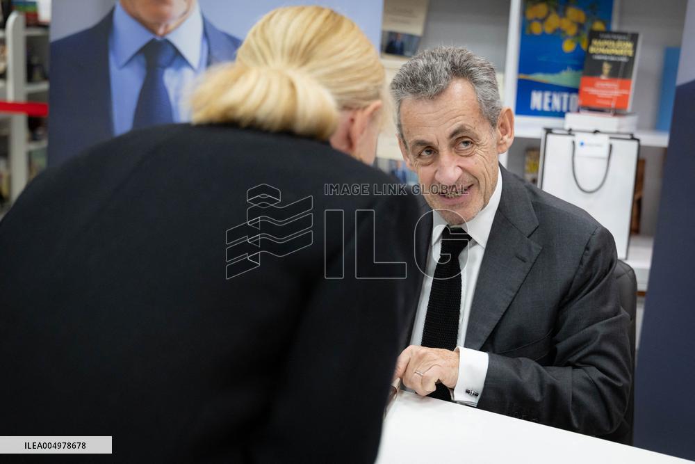 Nicolas Sarkozy At Public Book Signing Event - Menton