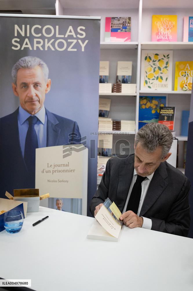 Nicolas Sarkozy At Public Book Signing Event - Menton