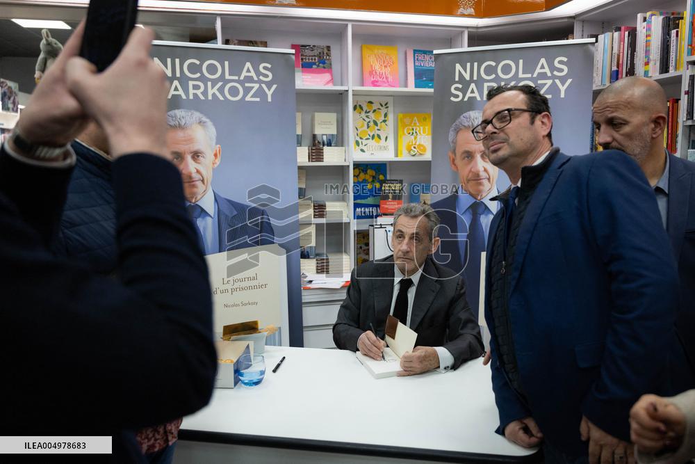 Nicolas Sarkozy At Public Book Signing Event - Menton