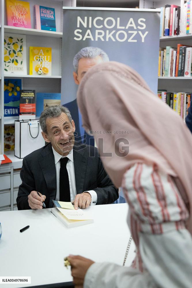 Nicolas Sarkozy At Public Book Signing Event - Menton