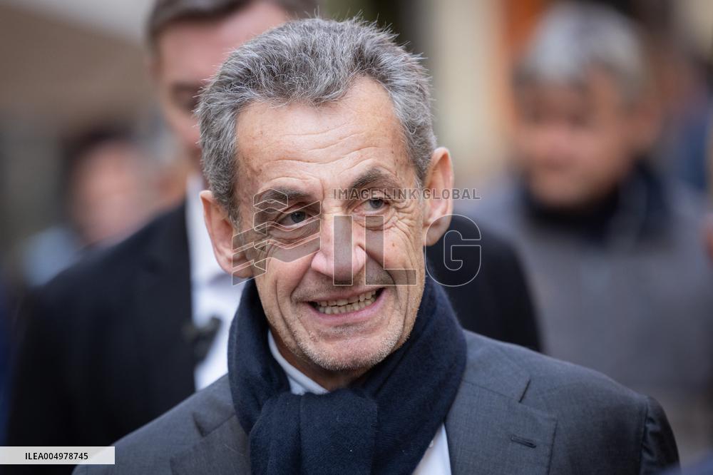 Nicolas Sarkozy And His Son On His Way To Book Signing - Menton