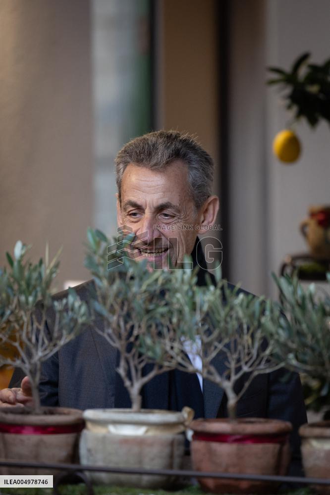 Nicolas Sarkozy And His Son On His Way To Book Signing - Menton