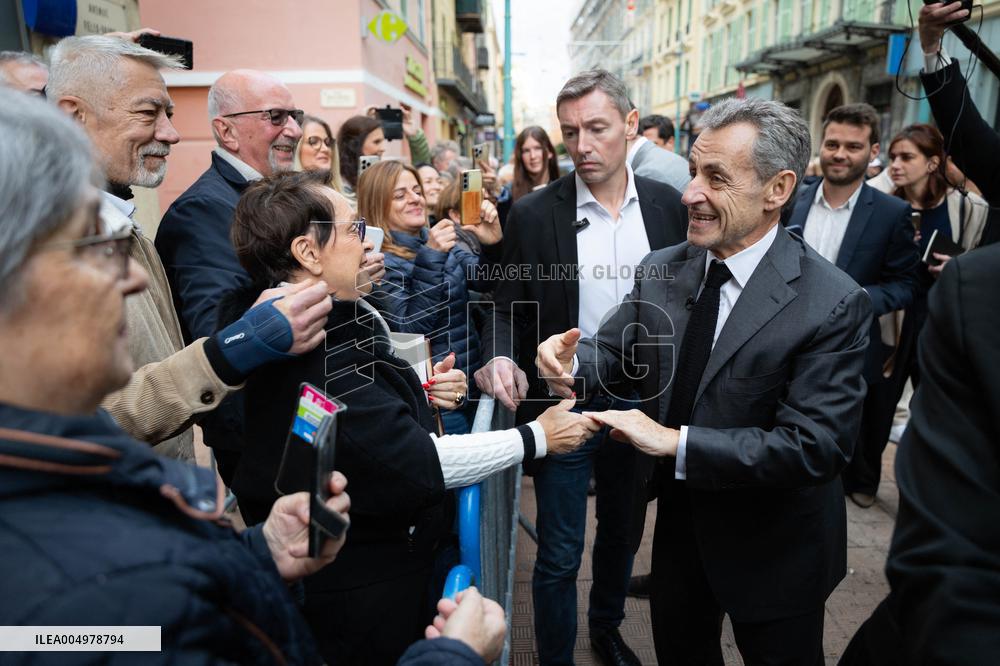 Nicolas Sarkozy And His Son On His Way To Book Signing - Menton