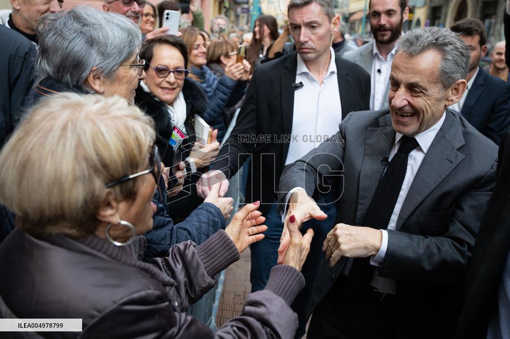Nicolas Sarkozy And His Son On His Way To Book Signing - Menton