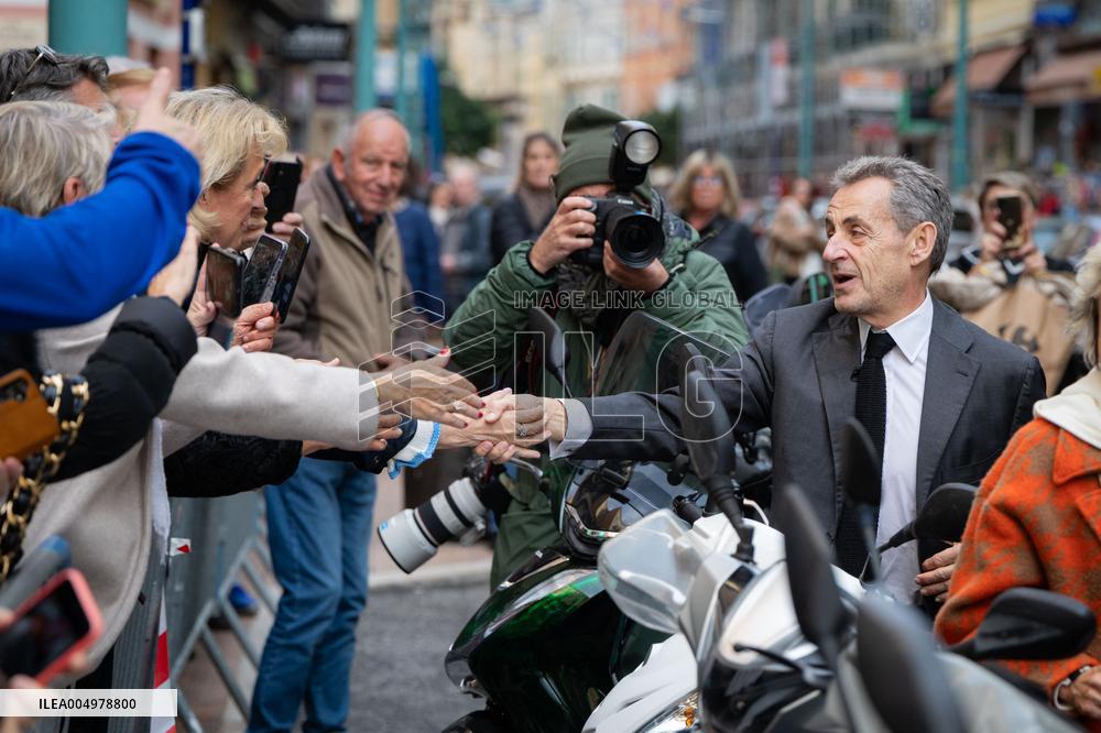 Nicolas Sarkozy And His Son On His Way To Book Signing - Menton
