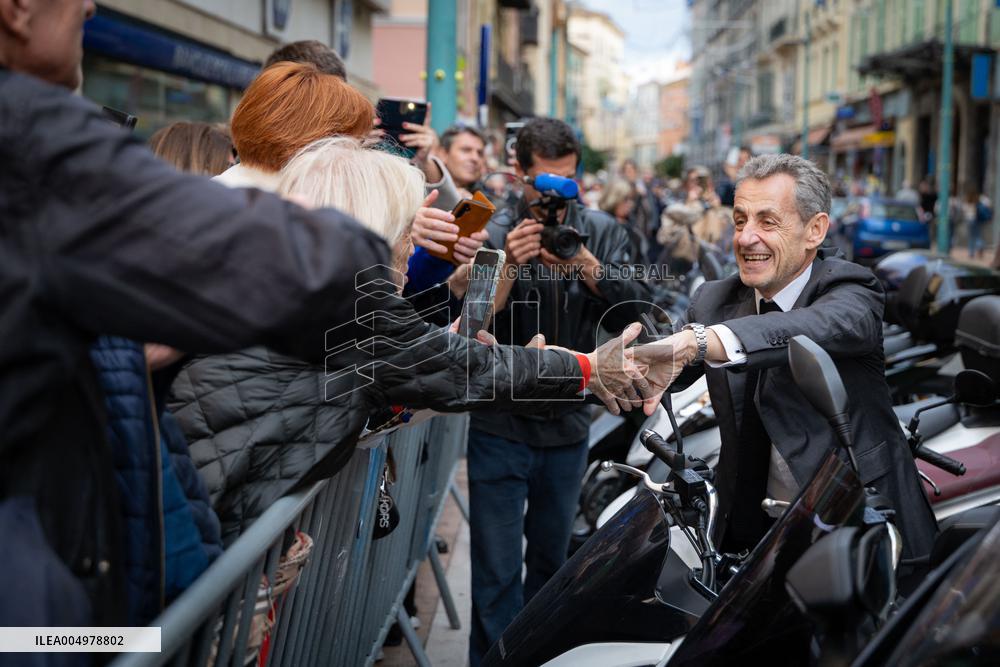 Nicolas Sarkozy And His Son On His Way To Book Signing - Menton