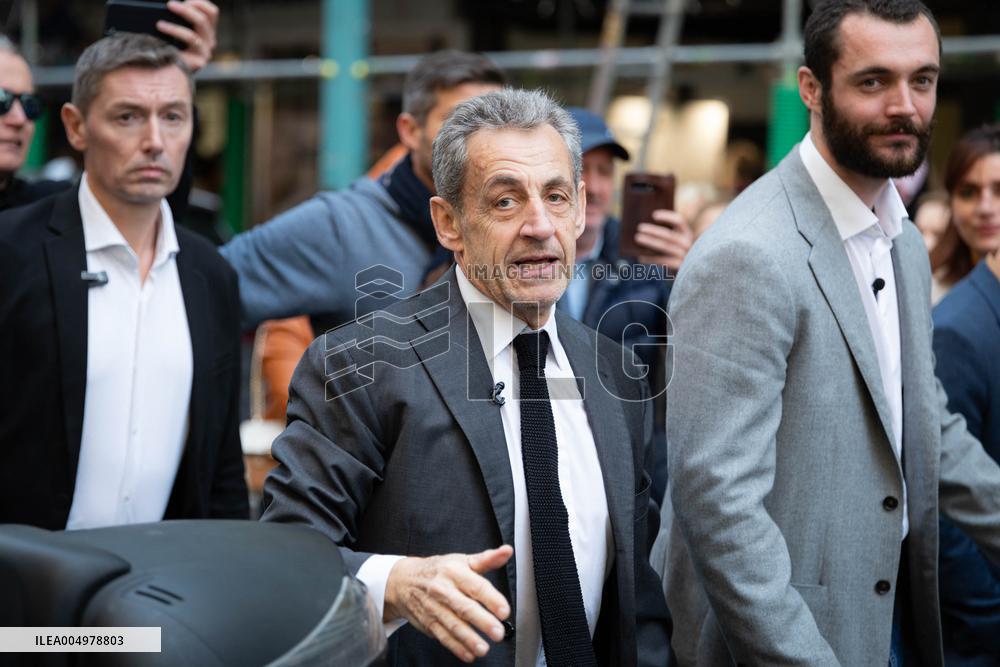 Nicolas Sarkozy And His Son On His Way To Book Signing - Menton