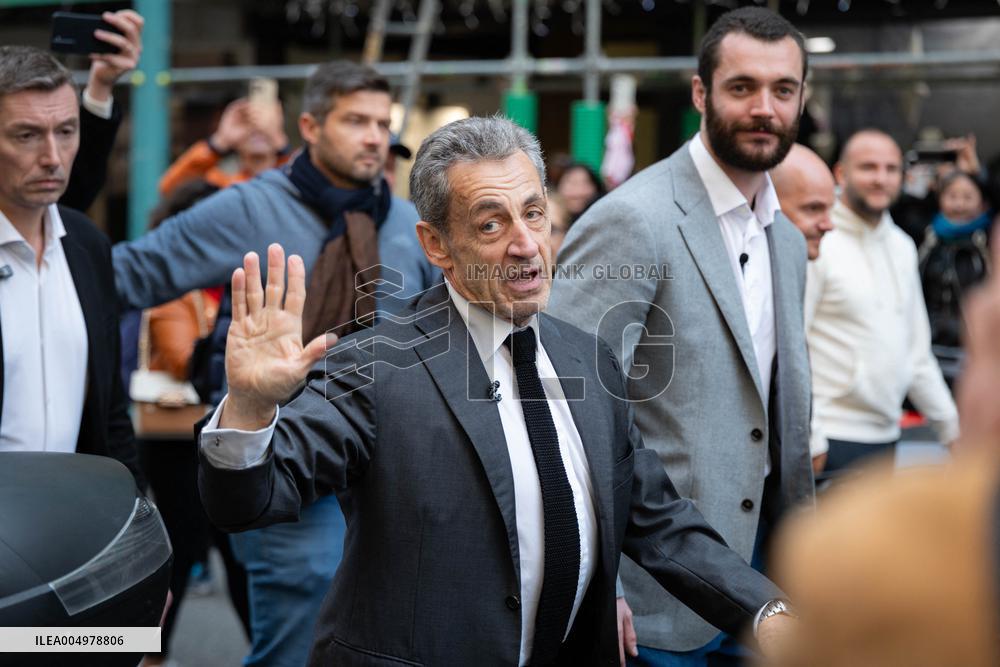 Nicolas Sarkozy And His Son On His Way To Book Signing - Menton