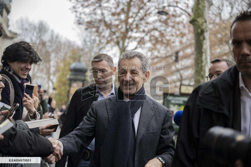 Nicolas Sarkozy At Book Signing Event - Paris
