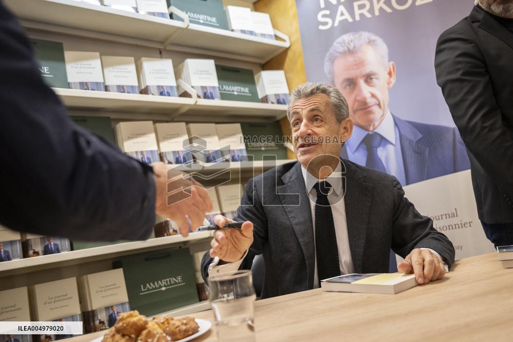 Nicolas Sarkozy At Book Signing Event - Paris