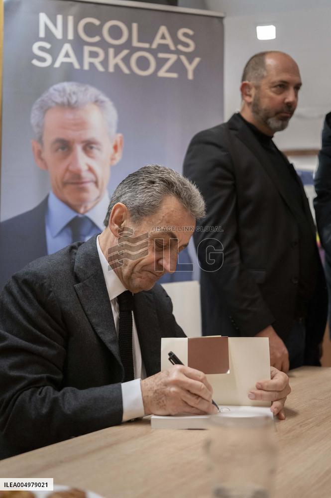 Nicolas Sarkozy At Book Signing Event - Paris