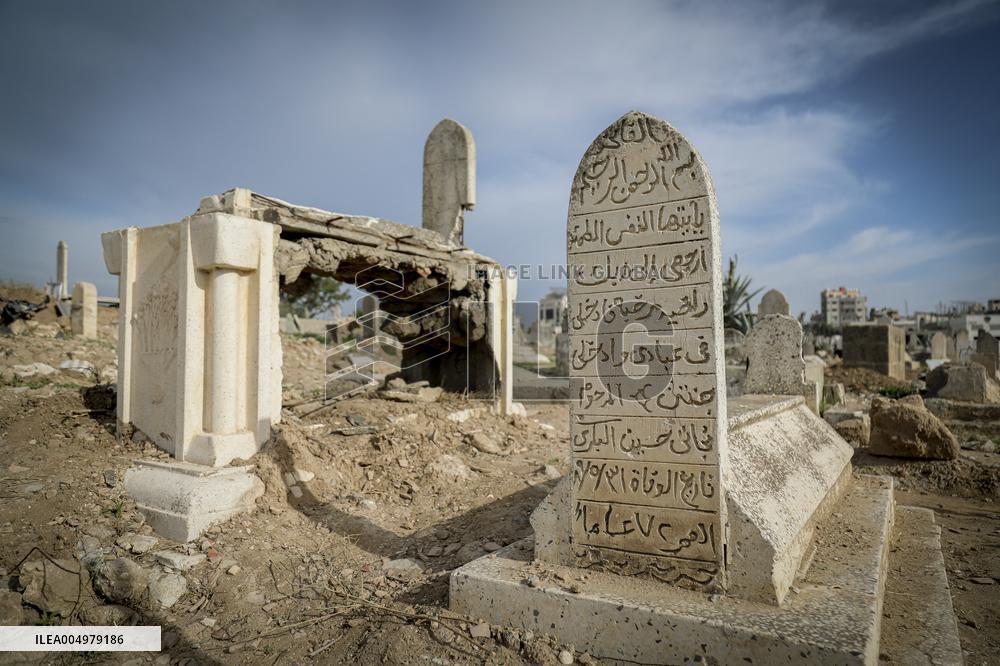 Cemeteries Destroyed In Gaza Strikes