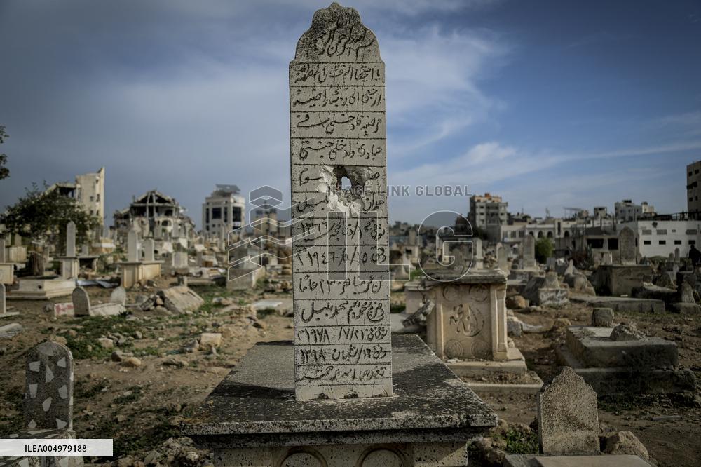 Cemeteries Destroyed In Gaza Strikes