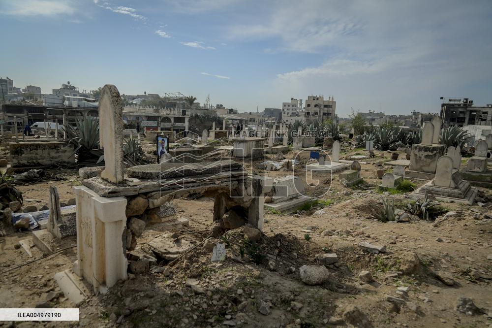 Cemeteries Destroyed In Gaza Strikes