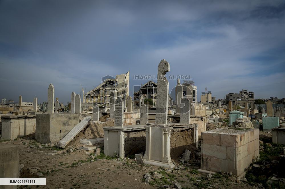 Cemeteries Destroyed In Gaza Strikes