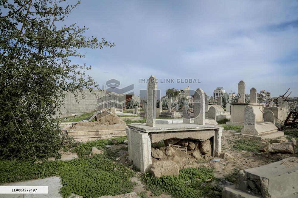 Cemeteries Destroyed In Gaza Strikes