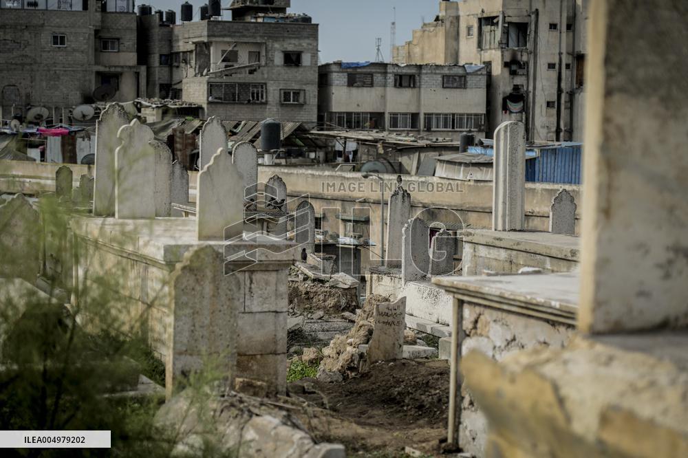 Cemeteries Destroyed In Gaza Strikes