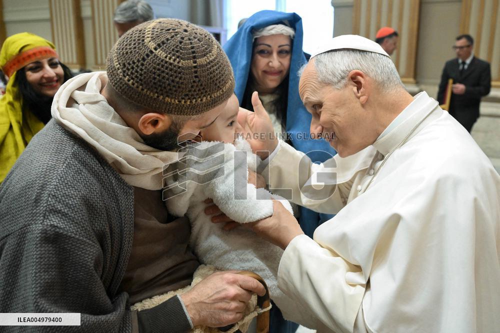Pope Leo XIV Meets Participants in the ‘Living Nativity’ - Vatican