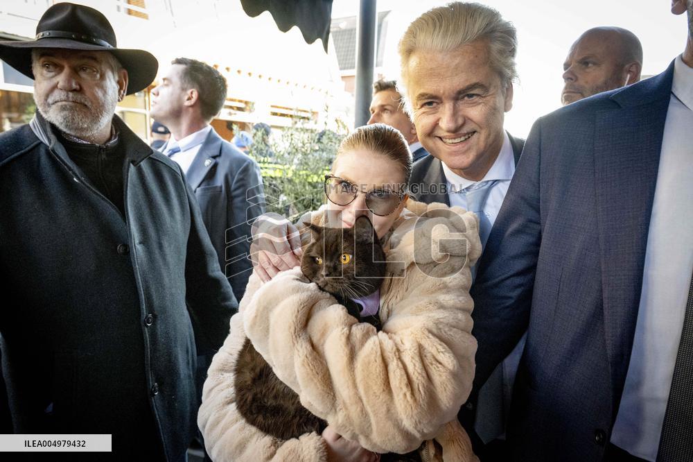 Geert Wilders Starts Tour Of Asylum Center - Papendrecht