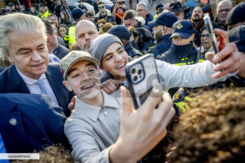 Geert Wilders Starts Tour Of Asylum Center - Papendrecht