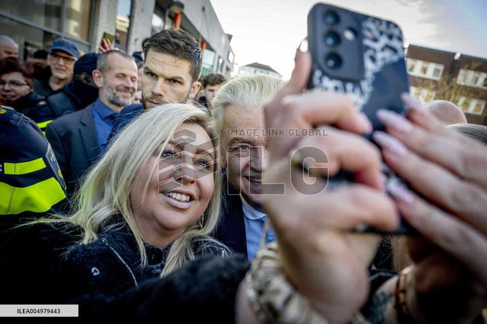 Geert Wilders Starts Tour Of Asylum Center - Papendrecht
