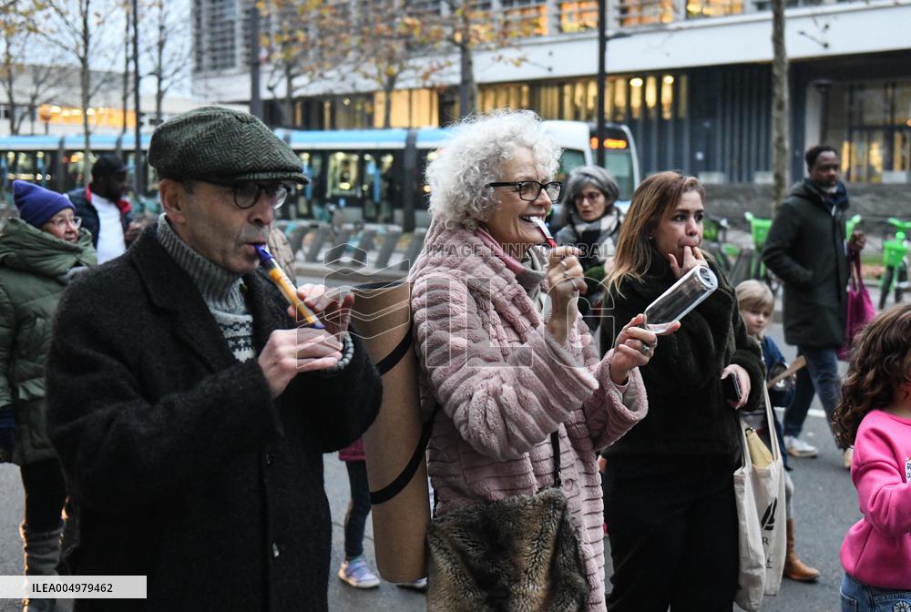 Rosa Parks Neighbourhood Fights Against The Crack Addicts - France