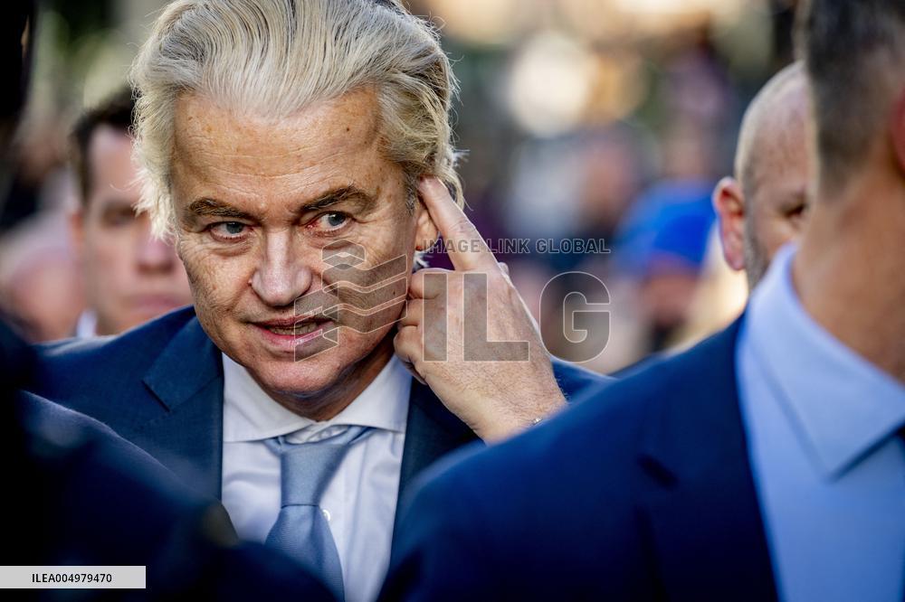Geert Wilders Starts Tour Of Asylum Center - Papendrecht