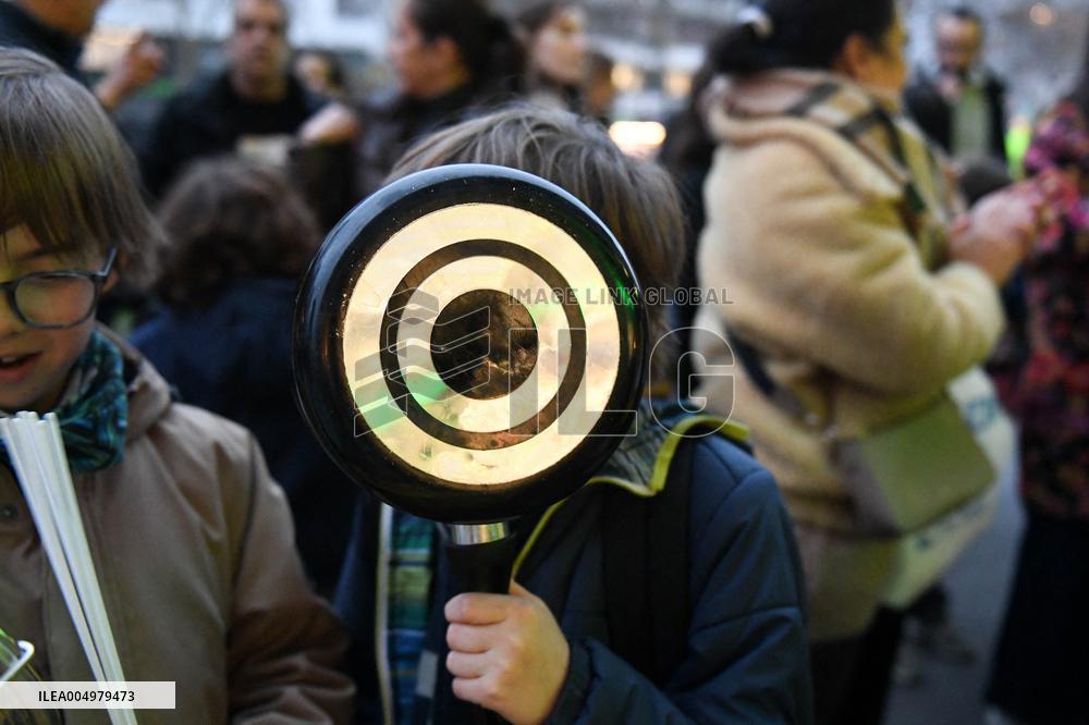 Rosa Parks Neighbourhood Fights Against The Crack Addicts - France