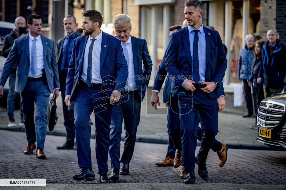 Geert Wilders Starts Tour Of Asylum Center - Papendrecht