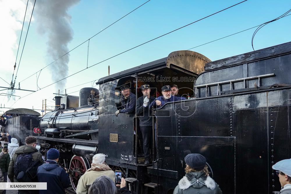 Last Farewell To Milan Steam Train - Italy
