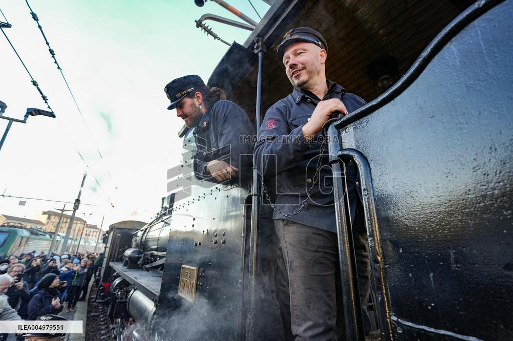 Last Farewell To Milan Steam Train - Italy