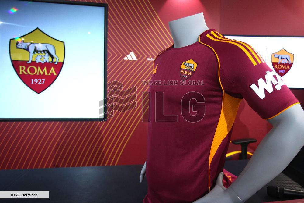 CALCIO - Altro - Presentation of the new sponsor of AS Roma