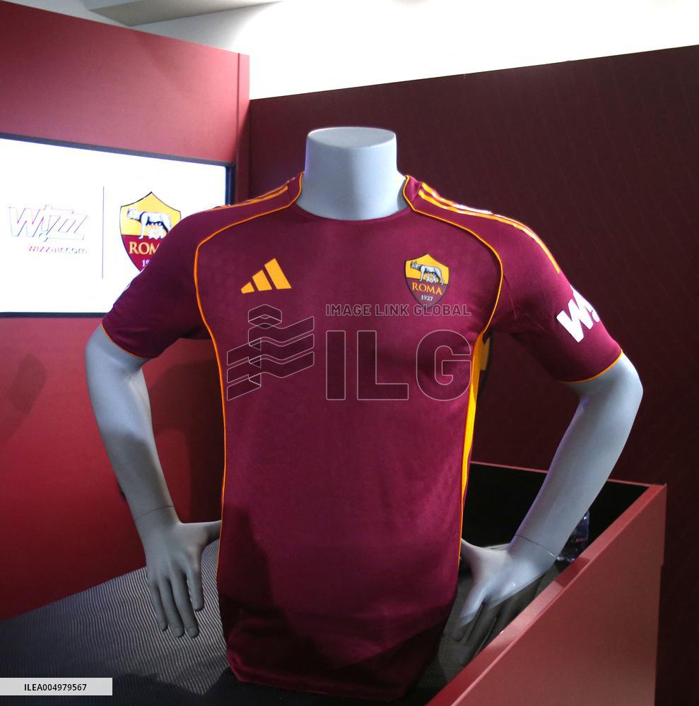 CALCIO - Altro - Presentation of the new sponsor of AS Roma