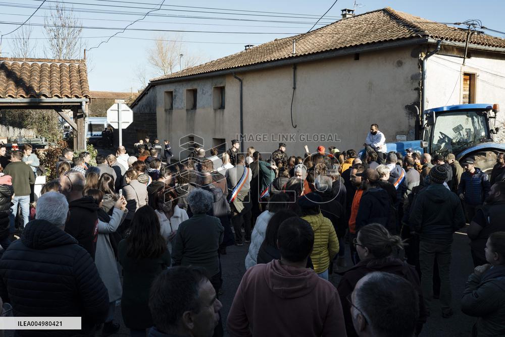 Farmers Protest Against Government's Health Policy on CND - France