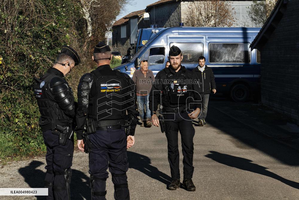 Farmers Protest Against Government's Health Policy on CND - France