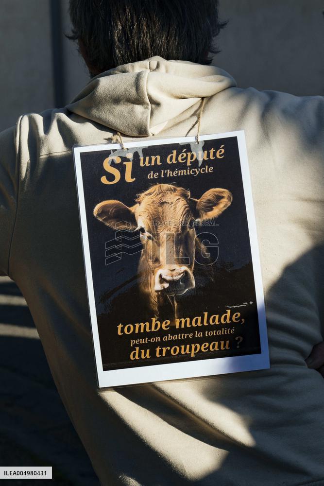 Farmers Protest Against Government's Health Policy on CND - France