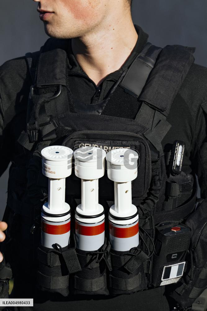 Farmers Protest Against Government's Health Policy on CND - France