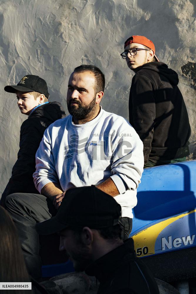 Farmers Protest Against Government's Health Policy on CND - France