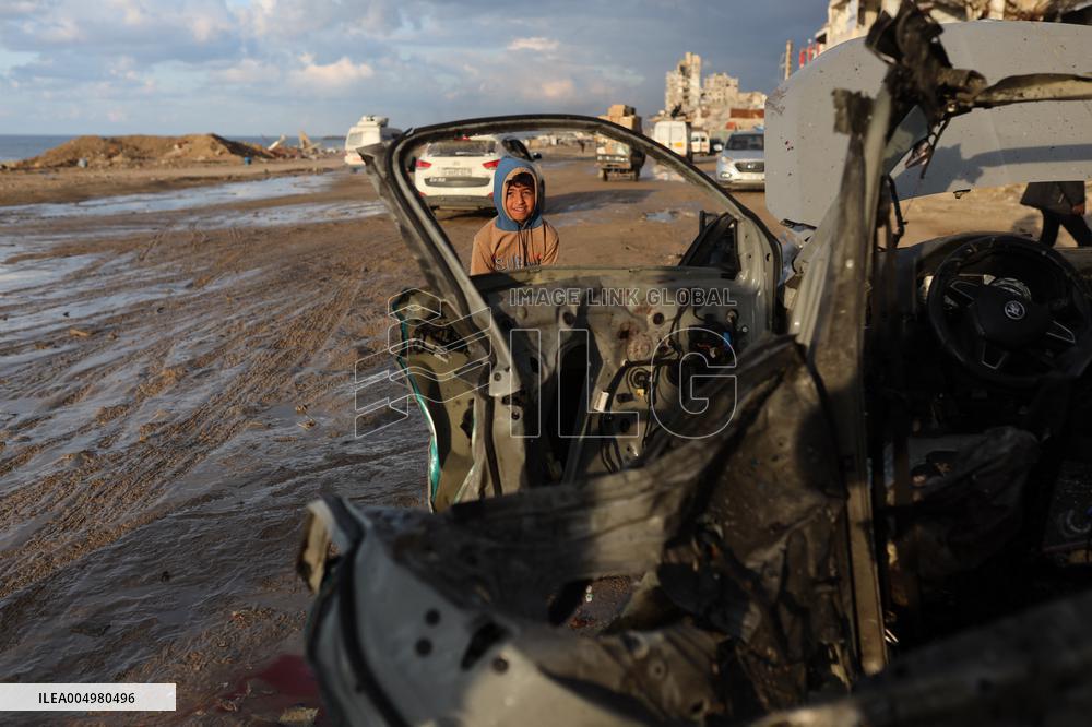 Israeli airstrike on Al-Rashid Street - Gaza City