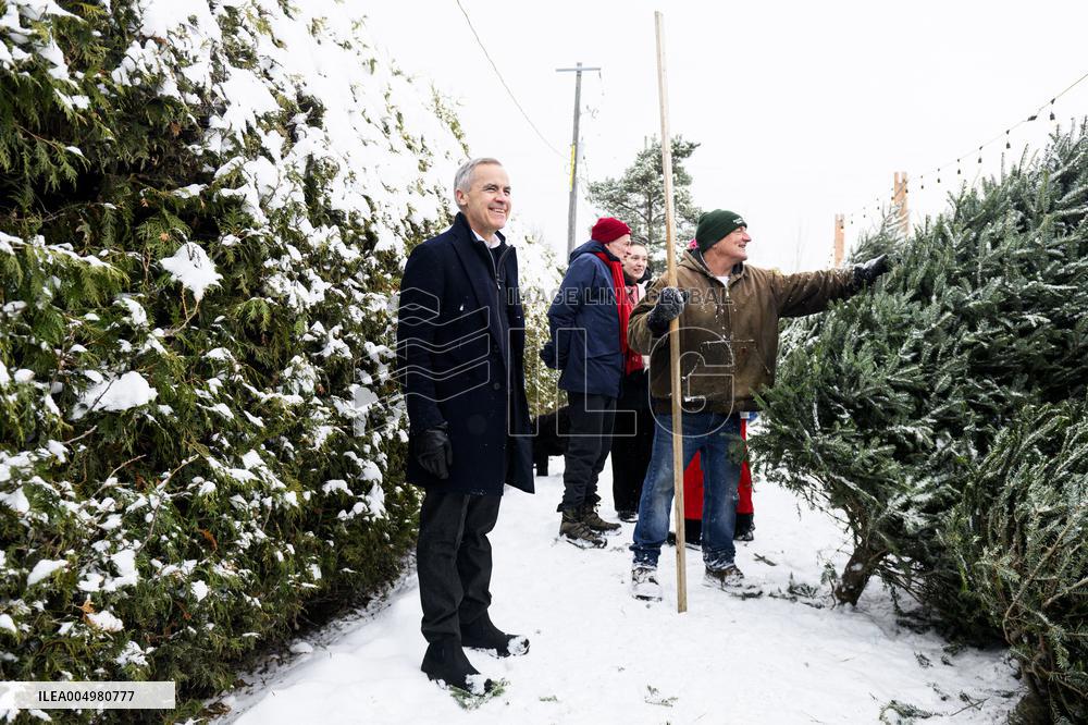 PM Mark Carney Visits Fallowfield Tree Farm - Ottawa