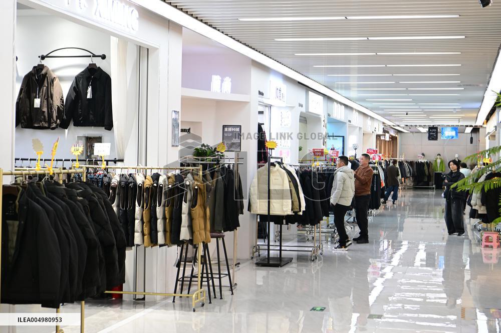 Largest Single Category Down Jacket Professional Market in China