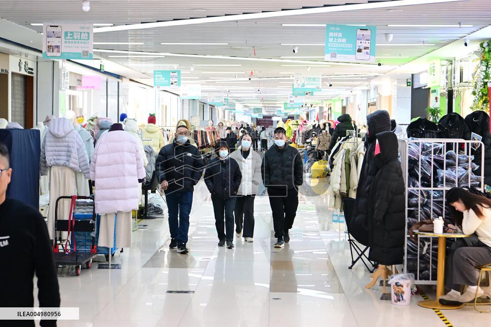 Largest Single Category Down Jacket Professional Market in China