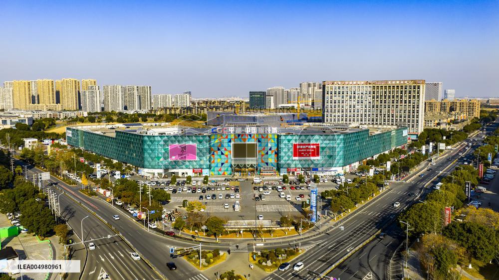 Largest Single Category Down Jacket Professional Market in China