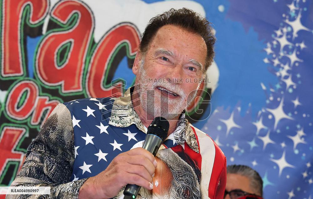 44th Annual Miracle on 1st Street Christmas Toy Giveaway - LA