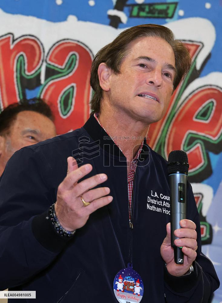 44th Annual Miracle on 1st Street Christmas Toy Giveaway - LA