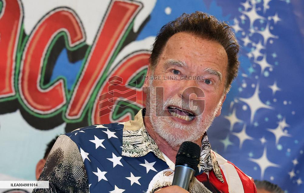 44th Annual Miracle on 1st Street Christmas Toy Giveaway - LA