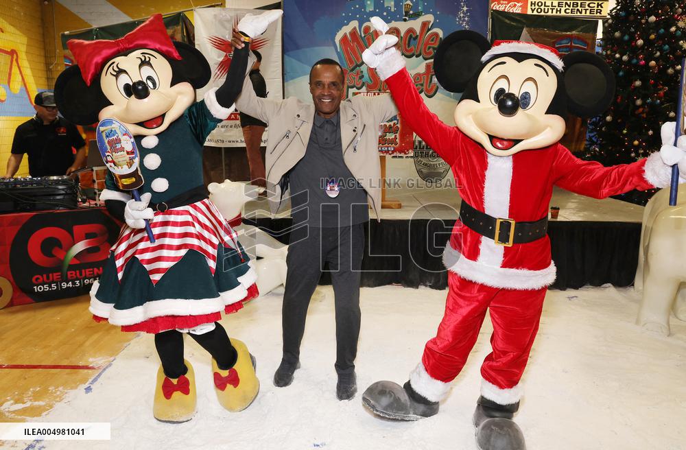 44th Annual Miracle on 1st Street Christmas Toy Giveaway - LA